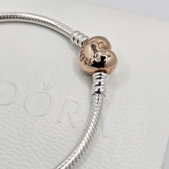 Authentic Pandora Rose Clasp Bracelet - Picture 2 of 7